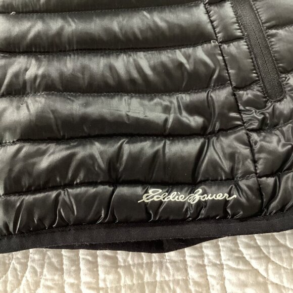 Eddie Bauer Travex EB700 Puffer Down Vest Women's Small Black Full Zip Packable - Picture 8 of 12